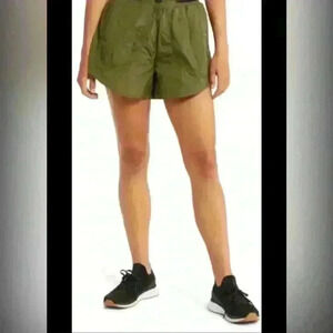 ADIDAS IVY PARK SHORTS SIZE S